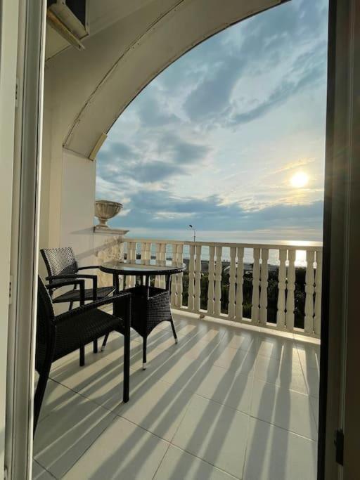 Sea View Studio Apartment In Gonio-Kwariati Exterior foto